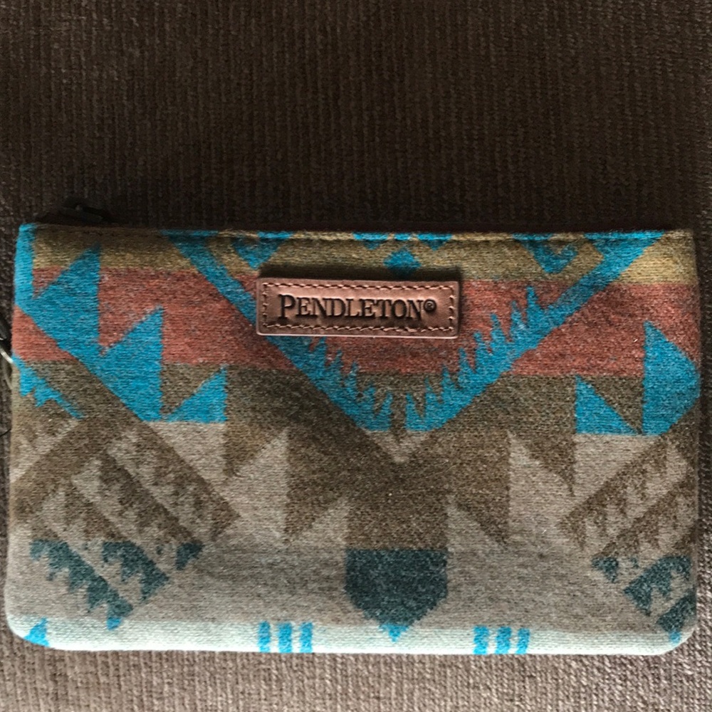 Pendleton Three Pocket Wristlet